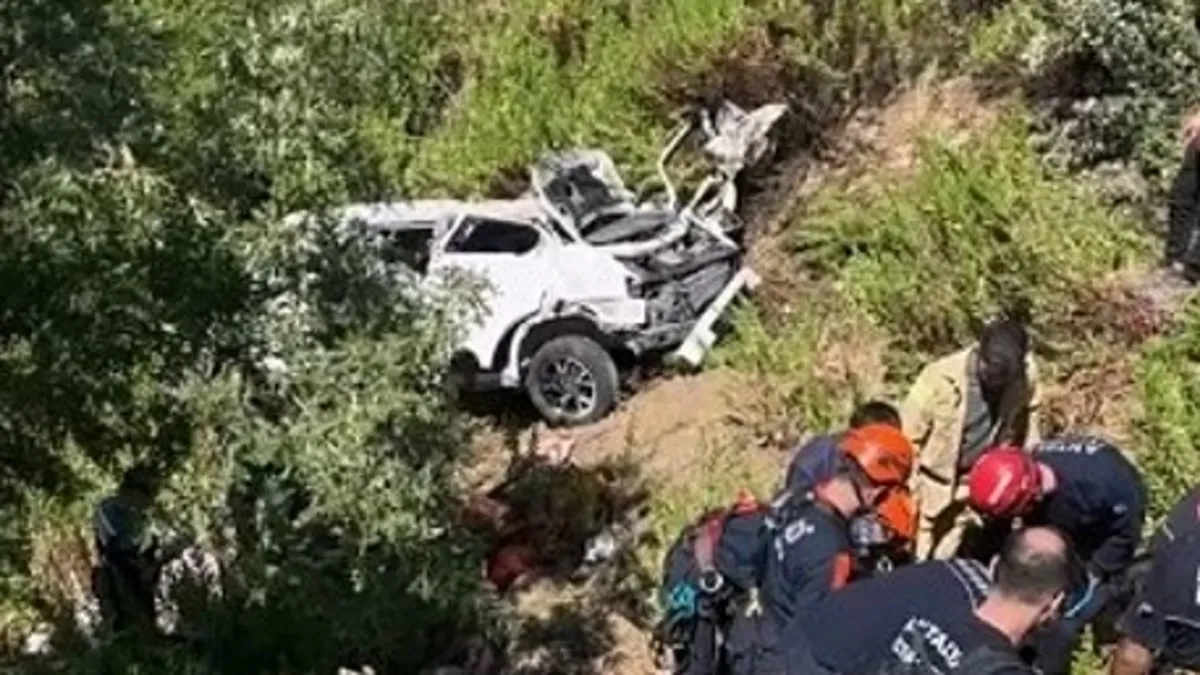 Antalya'da korkunç kaza: Ölü ve yaralılar var