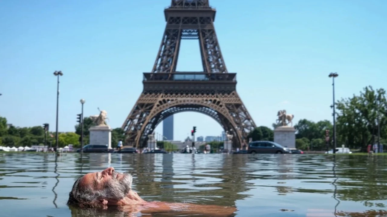 Paris'te vahim tablo: Bir günde 109 kişi hayatını kaybetti 3 bin kişi hastanelik oldu