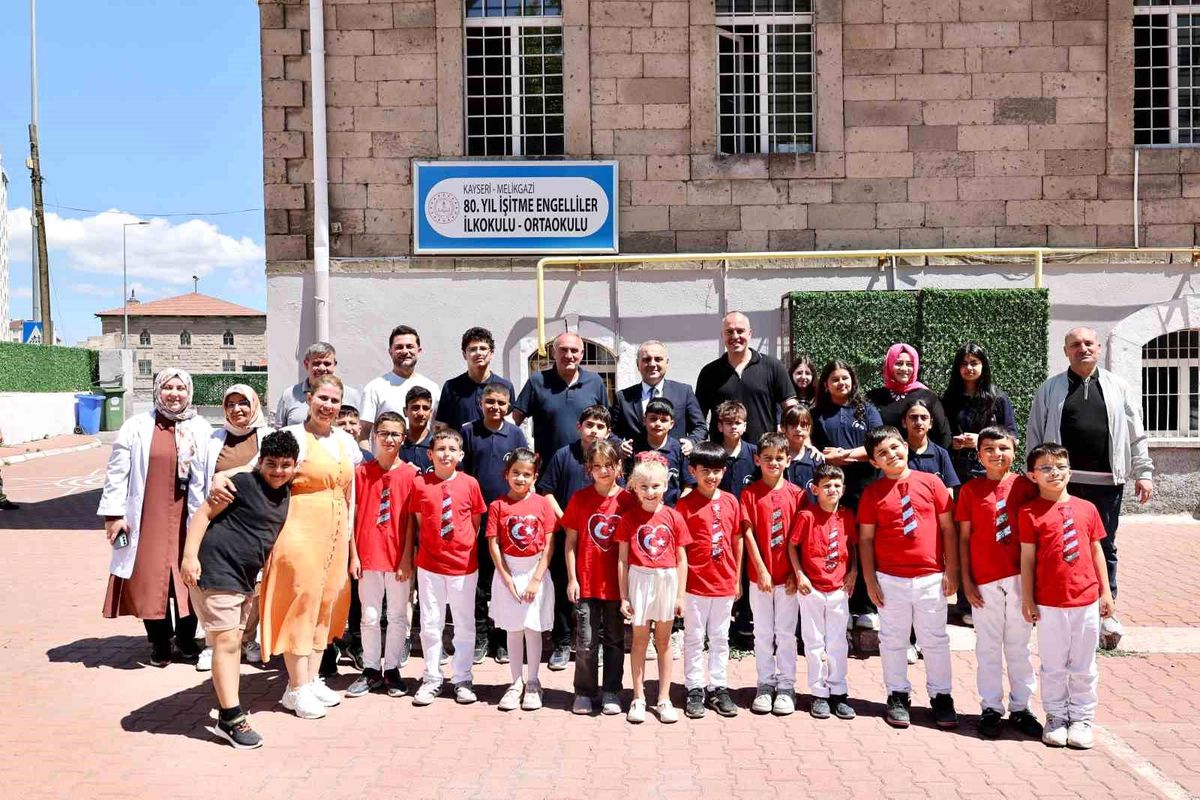 Rektör Altun'dan özel öğrencilere ziyaret