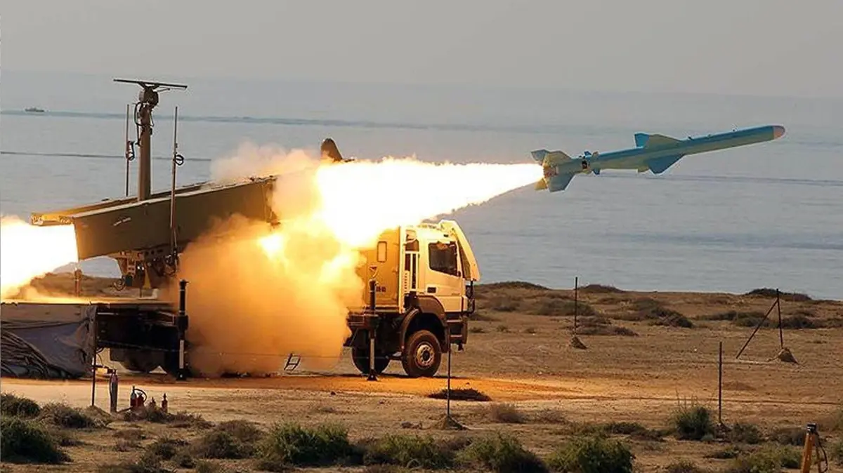 Husiler'den Suudi Arabistan'a balistik füze saldırısı... Petrol gemisi hedef alındı