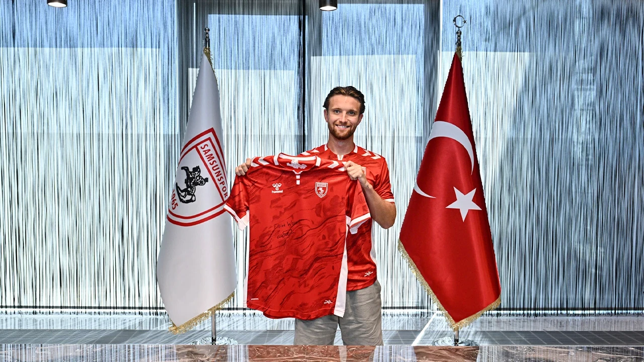 Samsunspor İskoç orta saha Elliot Watt'ı kadrosuna kattı