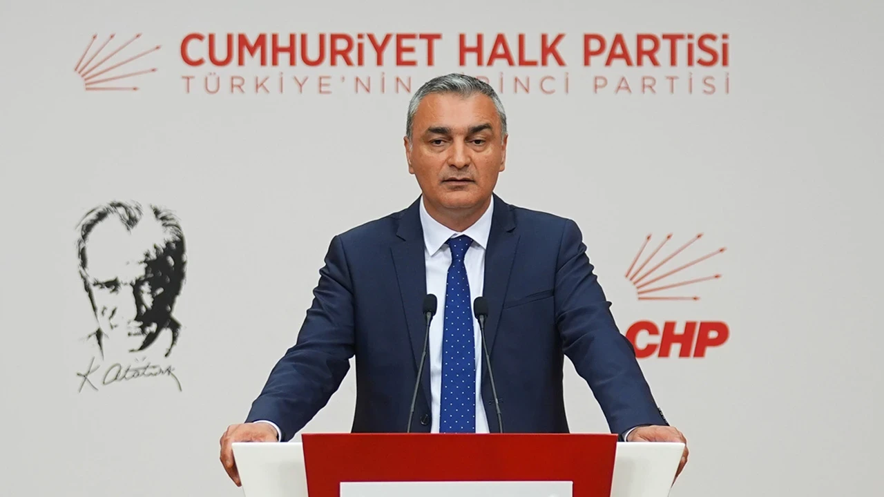 CHP Sözcüsü Müslim Sarı: Özgür Özel'in grup başkanlığı iptal edilecek