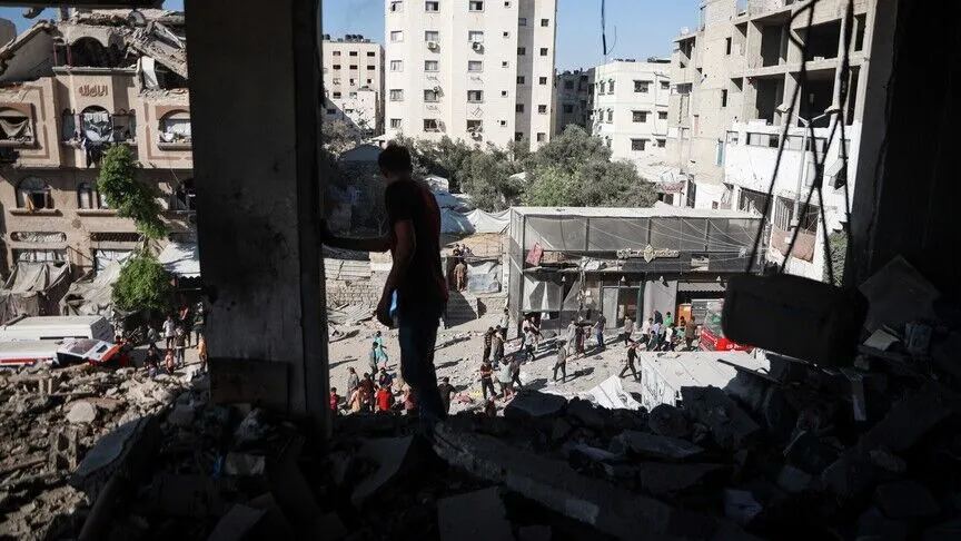 İsrail'in Gazze'ye düzenlediği saldırıda Filistinli anne ve 4 çocuğu hayatını kaybetti