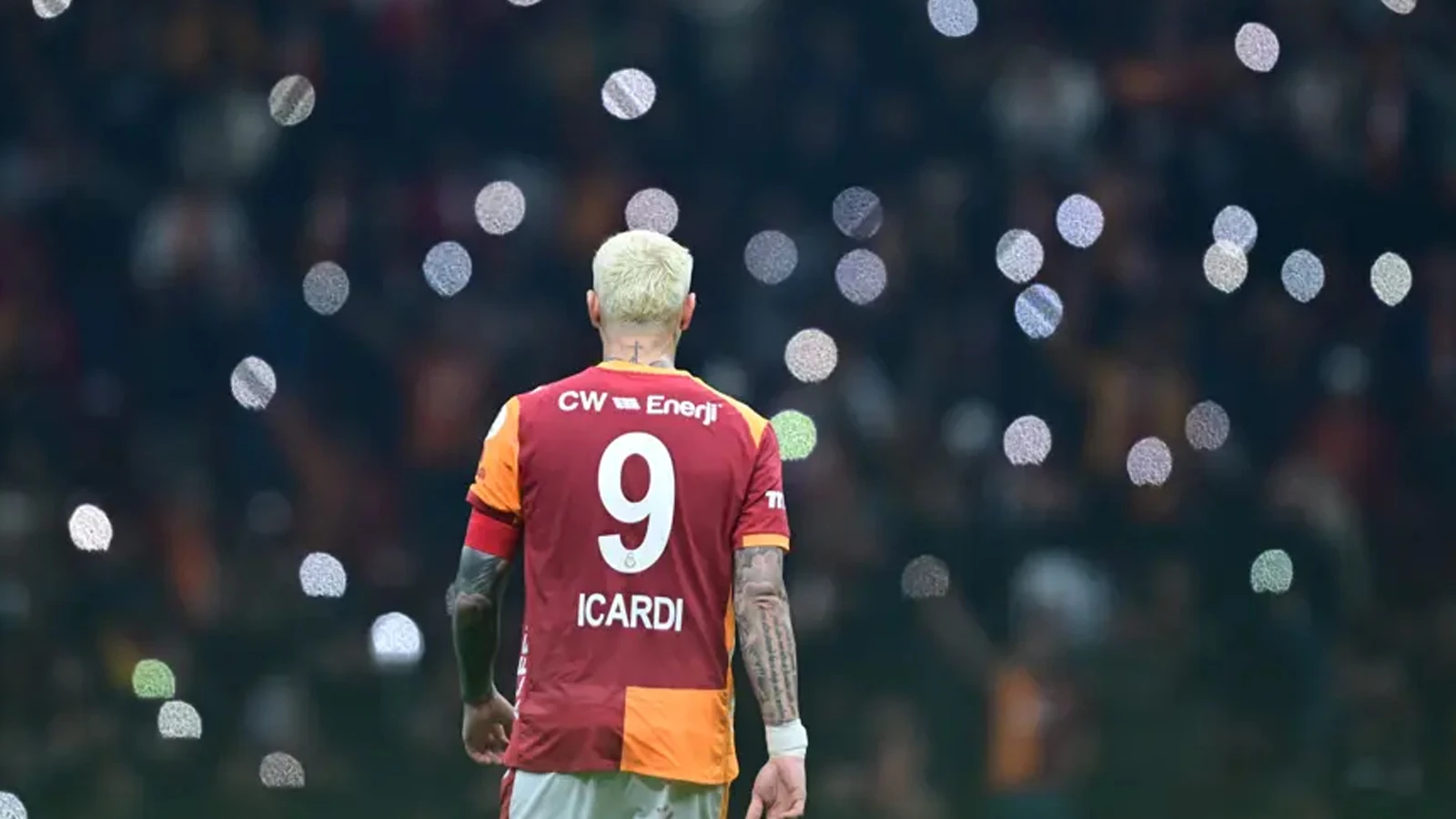Kalacak mı gidecek mi? Icardi için Galatasaraylı yıldızdan olay paylaşım!