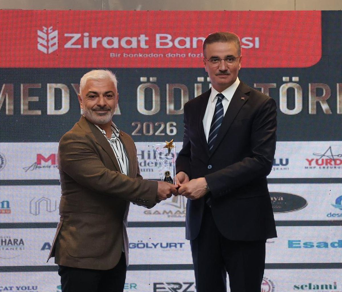 EGC'den DHA'ya 2 ödül