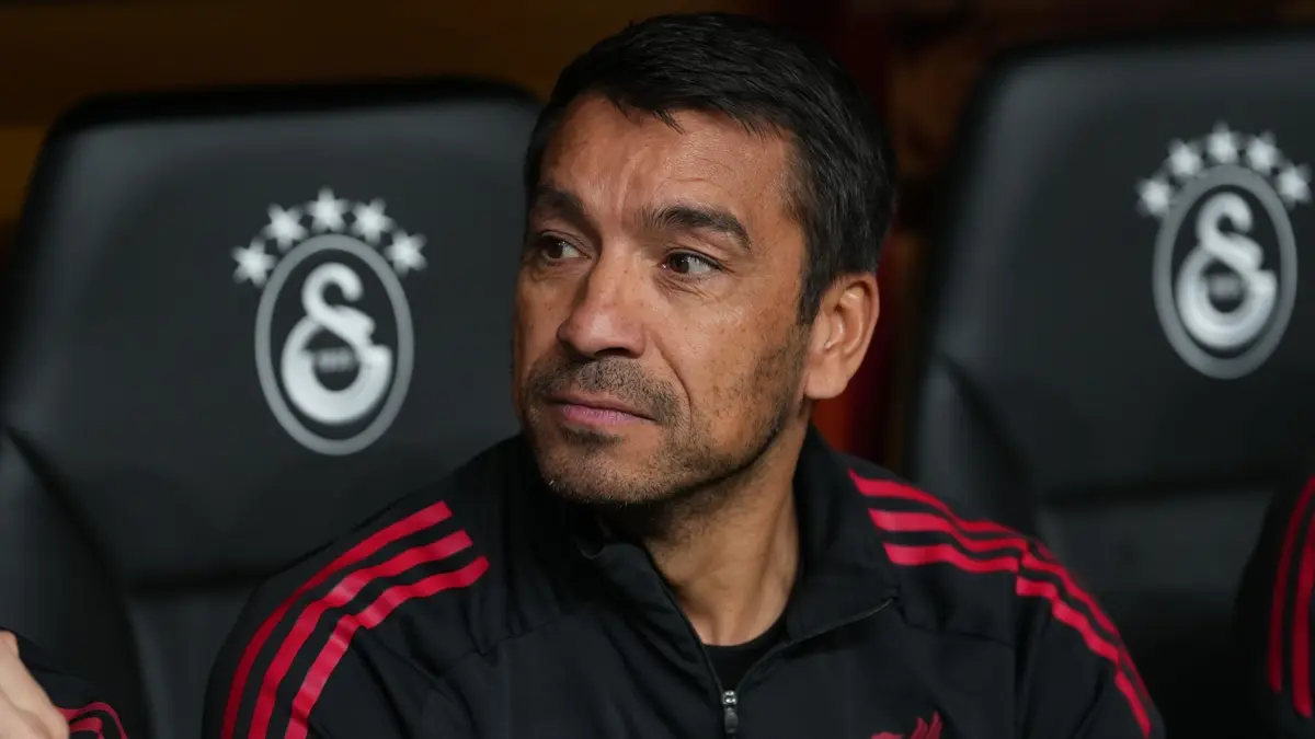 Liverpool'da Giovanni van Bronckhorst ile yollar ayrıldı