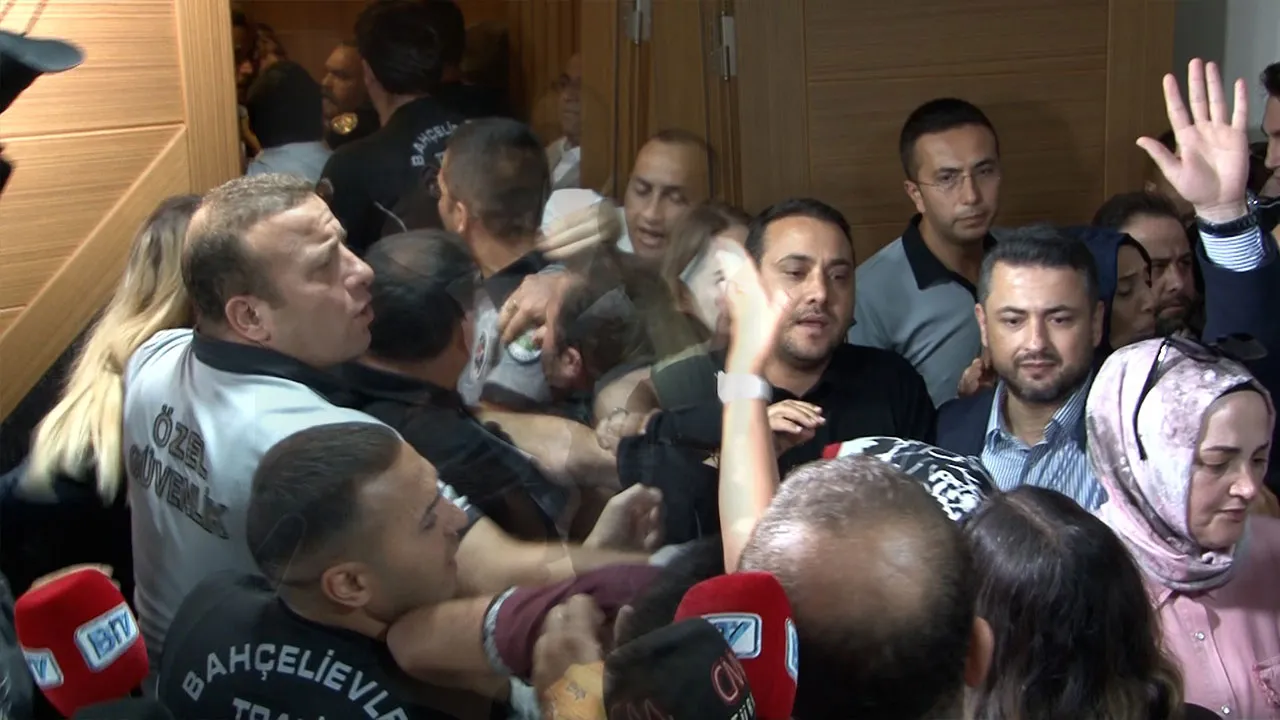 15 Temmuz'a 'tiyatro' dediler, ortalık karıştı! Şehit ailelerinden CHP'li üyelere sert tepki