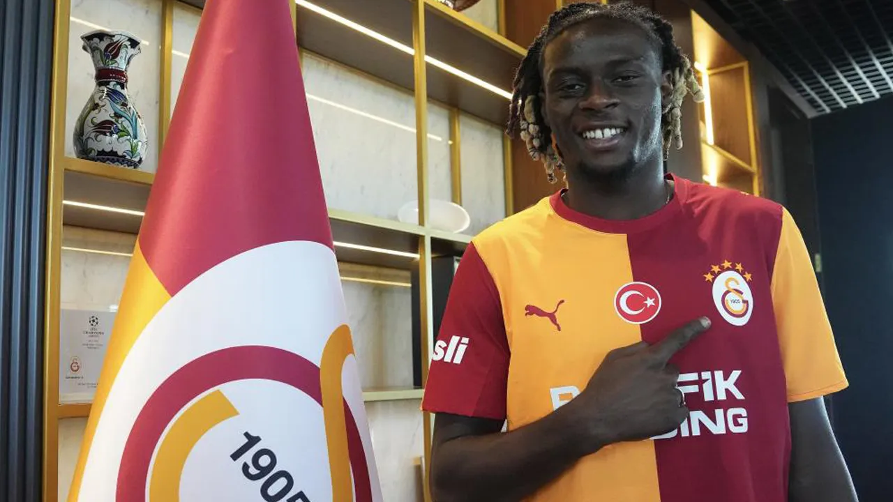 Galatasaray'ın 217'nci yabancı transferi: 11'inci Fransız Lesley Ugochukwu