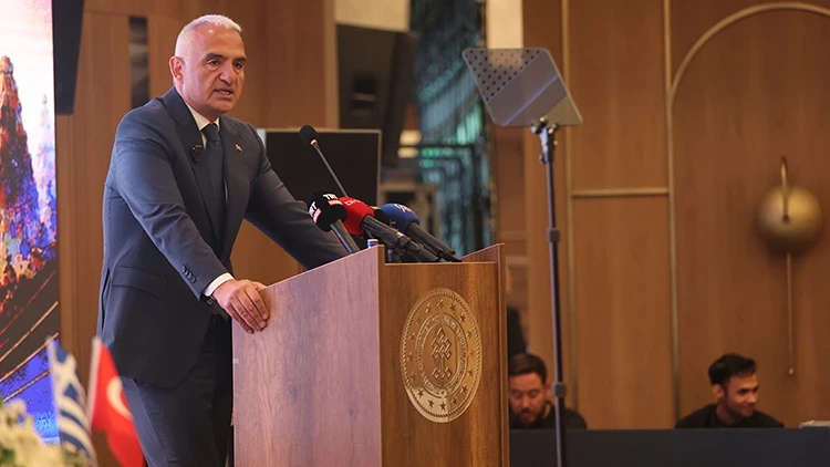 Kültür ve Turizm Bakanı Ersoy: Konaklama tesislerine bu standartlara uyma zorunluluğu getirdik