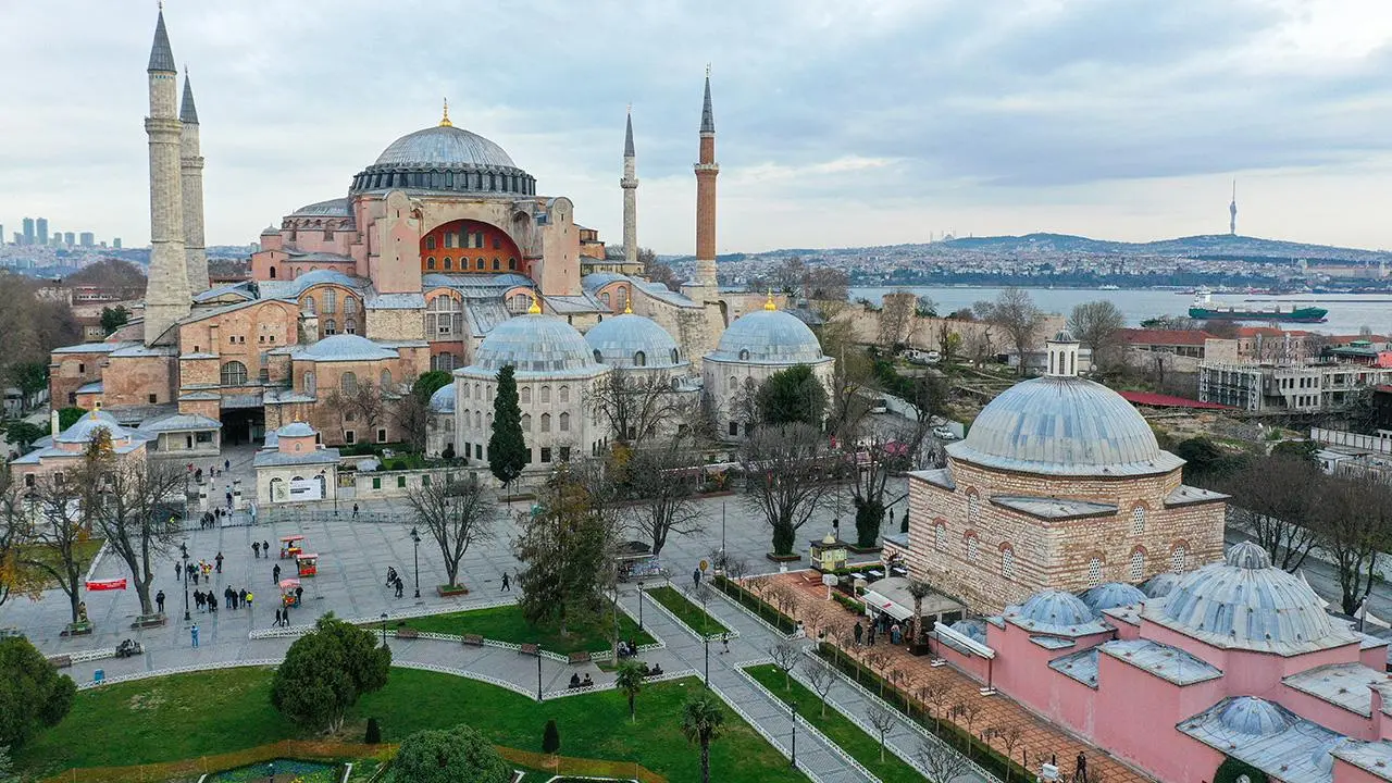 Ayasofya'nın yeniden cami statüsüne kavuşmasının üzerinden 6 yıl geçti
