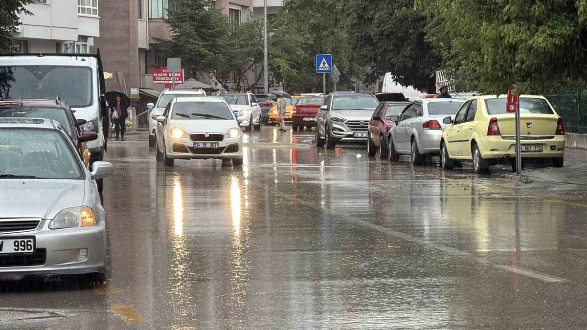 Bolu’da sağanak etkili oldu