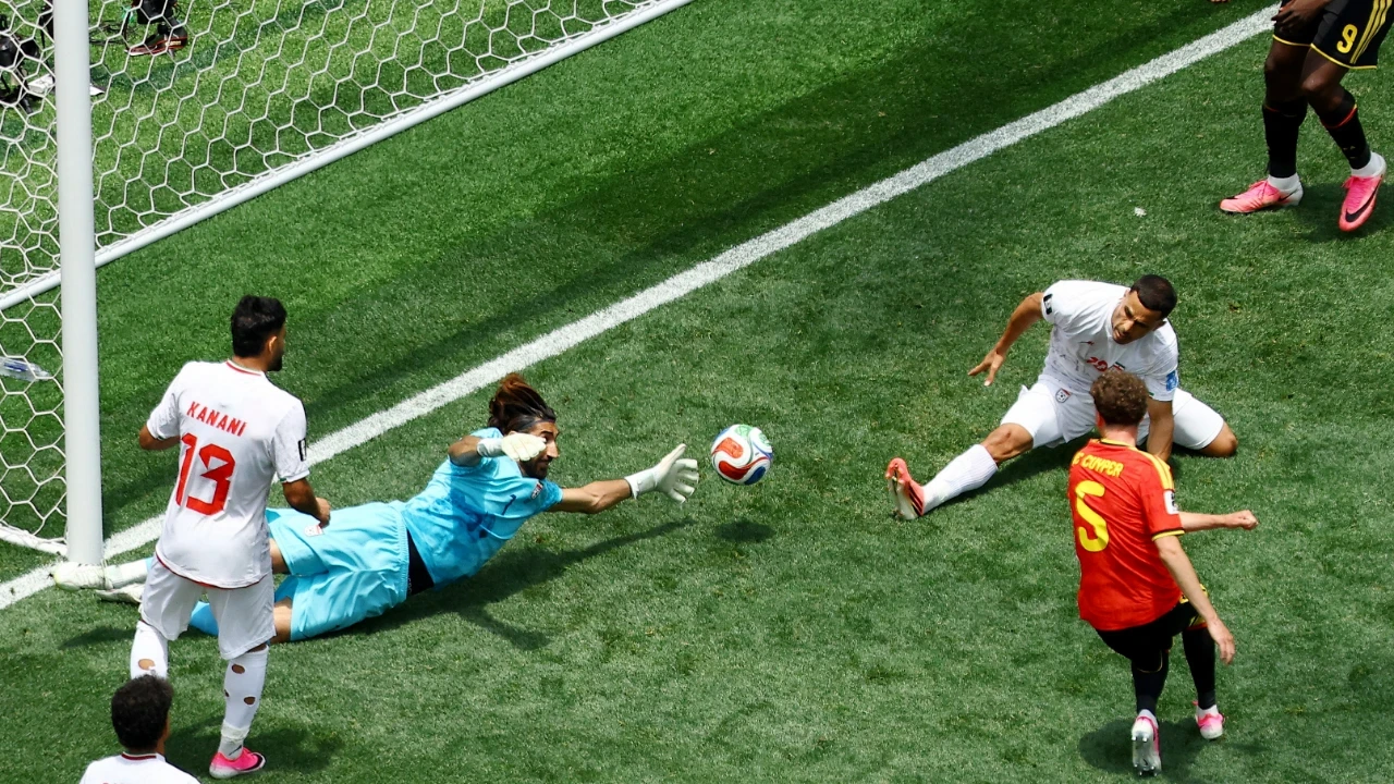 Dünya Kupası'nda mucize kurtarış: İran kalecisi Beiranvand inanılmazı başardı
