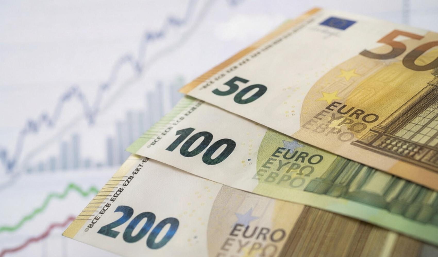Avrupa’da 37 trilyon euroluk tasarrufun büyük kısmı düşük getirili hesaplarda bekliyor