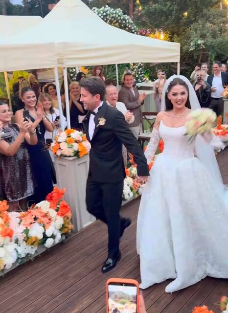 Tolga Güleç ile Öykü Cengiz evlendi