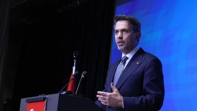 Enerji ve Tabii Kaynaklar Bakanı Bayraktar: Türkiye ile KKTC arasında deniz altından geçecek doğal gaz boru hattının inşasına başlıyoruz