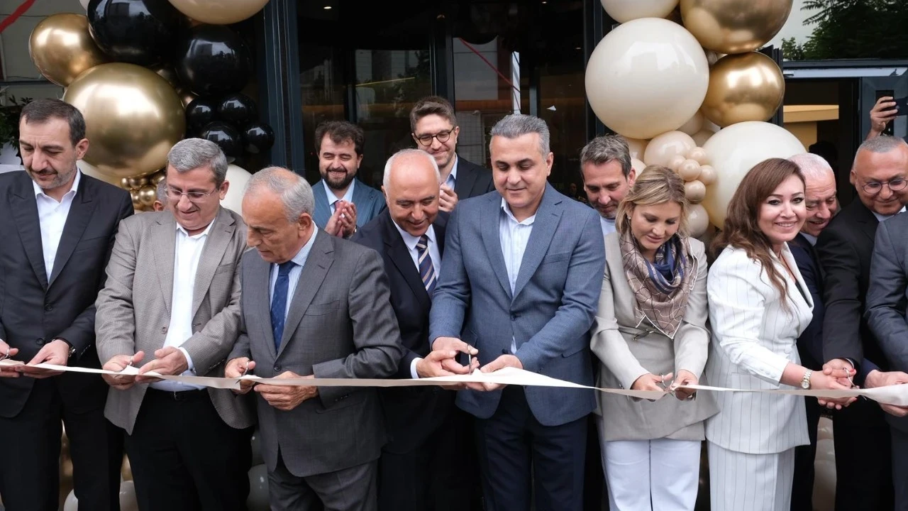 EFC Cerrahi Tıp Merkezi kapılarını açtı