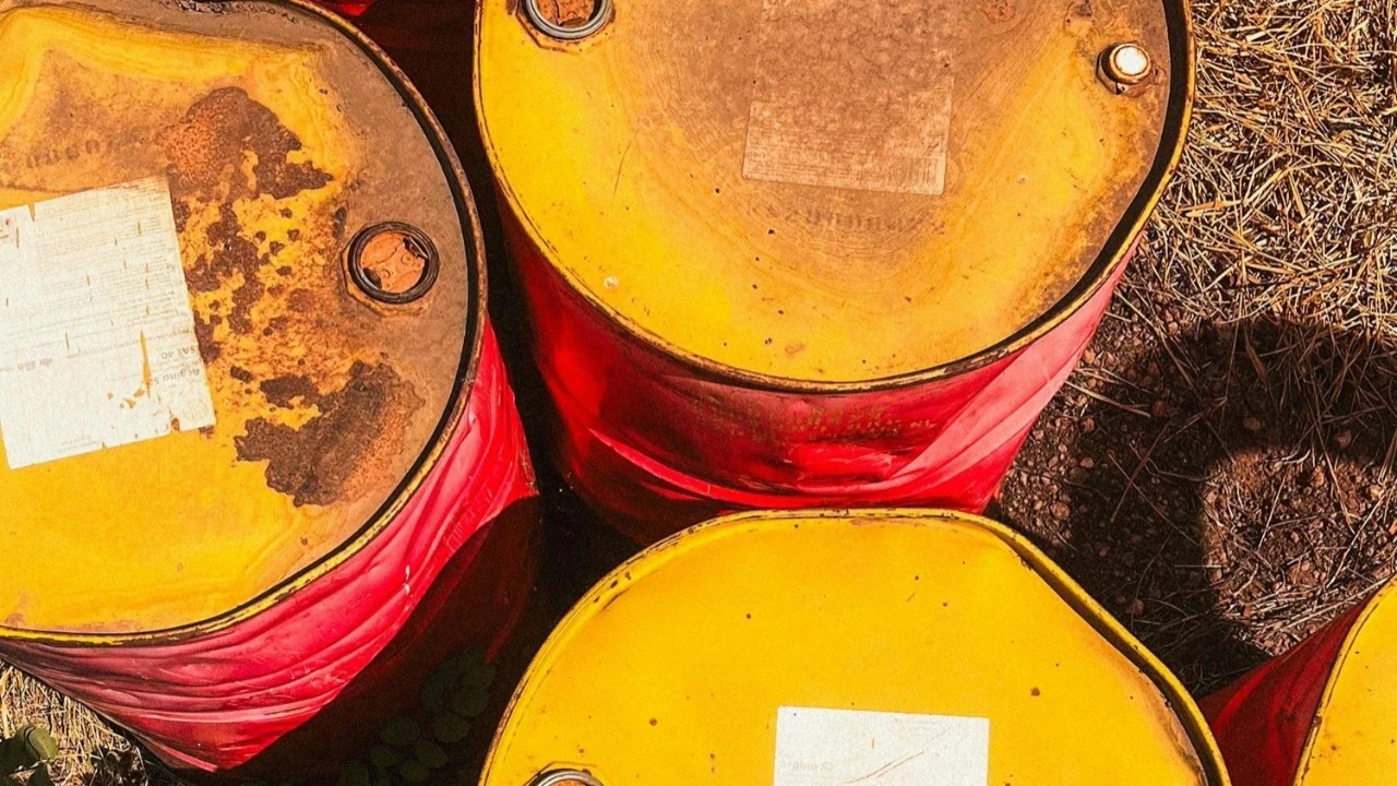 Petrol piyasasında 2027 uyarısı: JPMorgan tahminlerini düşürdü
