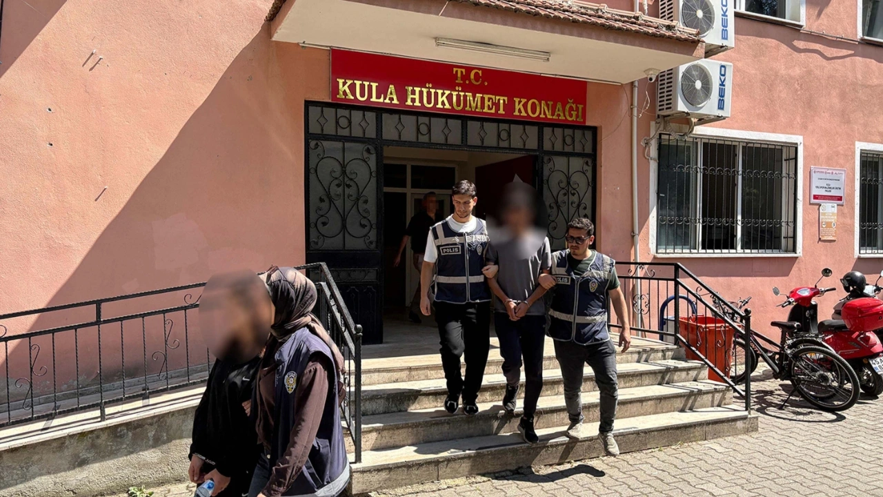 Kula'da uyuşturucu operasyonu: 3 bin 688 içimlik bonzai ele geçirildi