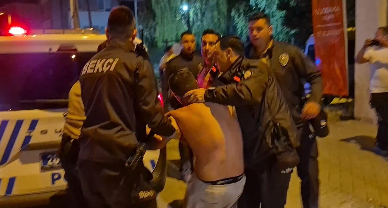 Alkollü sürücü ortalığı karıştırdı, biber gazıyla müdahale edildi: Yanıyorum!