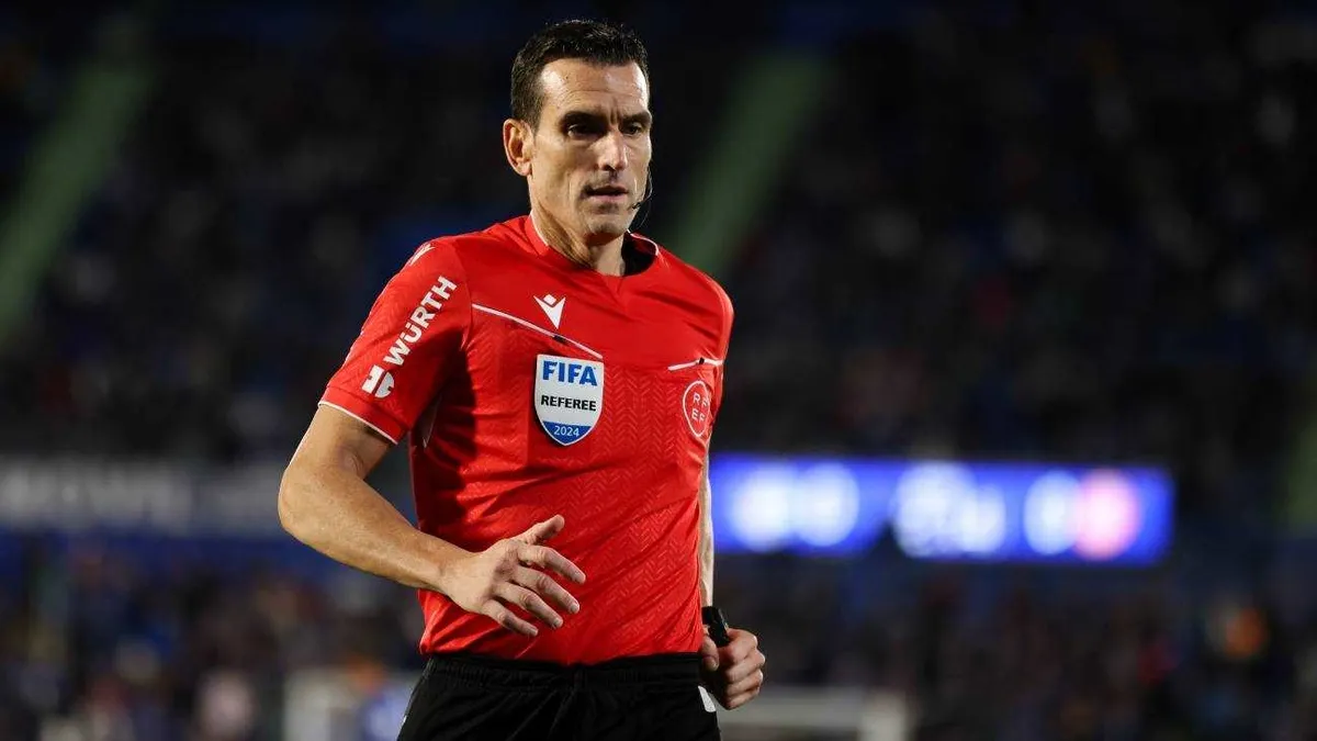 Başakşehir-Inter Turku maçında Juan Martinez Munuera düdük çalacak