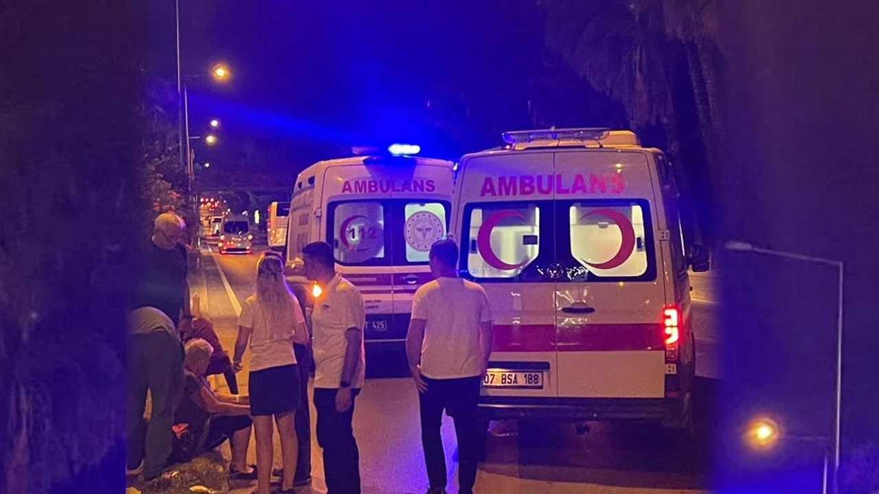 Alanya’da feci kaza: Otomobilin çarptığı çek turist hayatını kaybetti