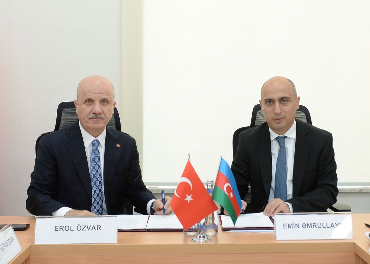 YÖK Başkanı Özvar ve Azerbaycan Bakanı Amrullayev, Türkiye-Azerbaycan Üniversitesi'nin Geleceğini Görüştü