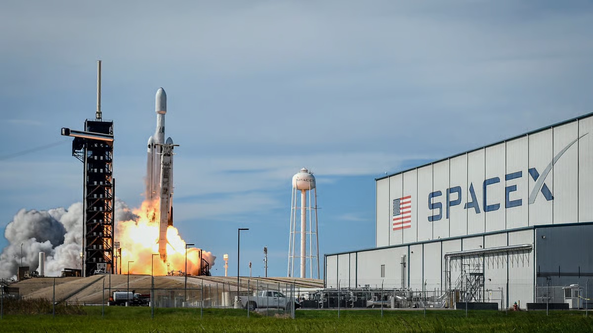 SpaceX hisselerinde tarihi sıçrama! Elon Musk servetiyle yeni rekor kırdı