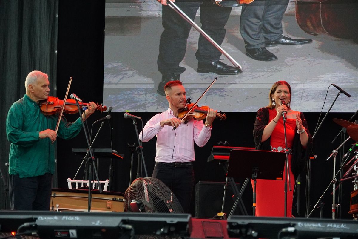 Macar müzik grubu Tekirdağ'da sahne aldı