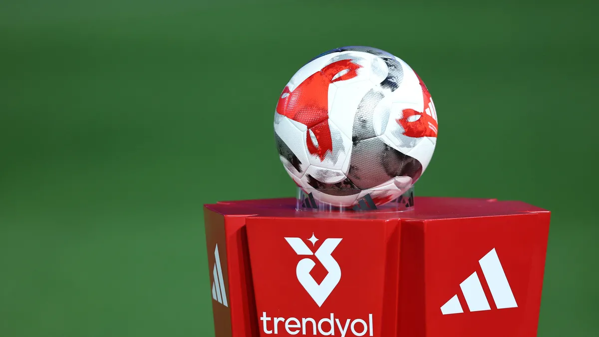Süper Lig’de sözleşmesi biten en pahalı 15 futbolcu! Yıldız isimler listede...