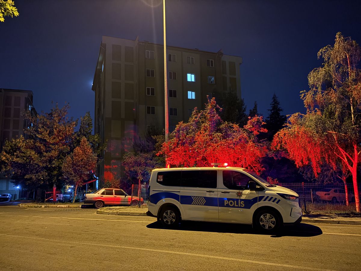 Kayseri'de 3'üncü kattan düşen çocuk ağır yaralandı