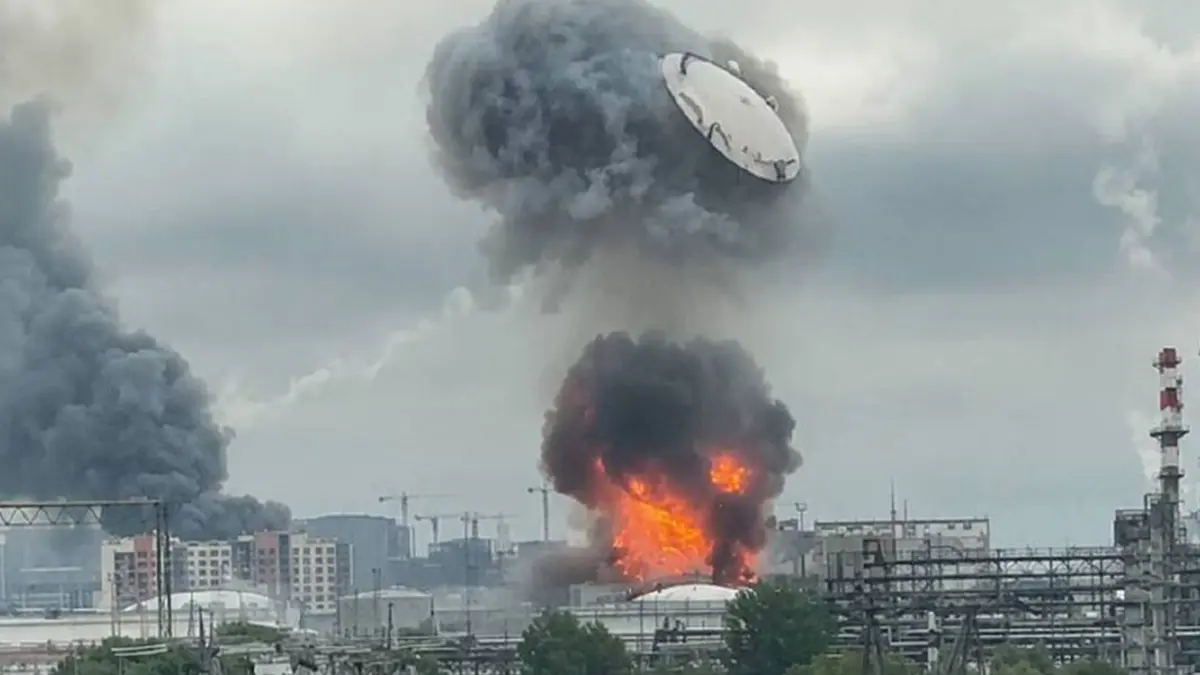 Kiev'den Moskova'ya en ağır saldırı! Petrol rafinerisi vuruldu
