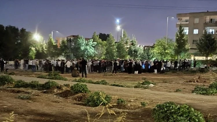 Batman'da mezarlıkta dehşet… Baba, oğlu ve yeğeni öldü