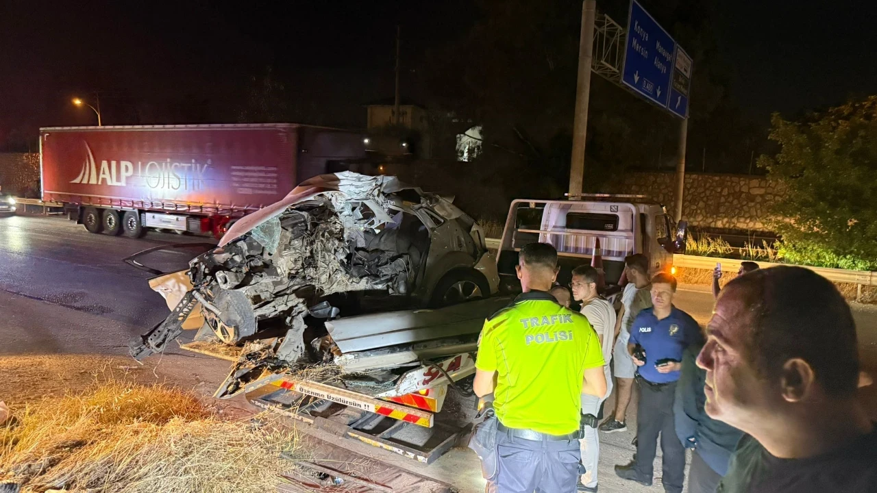 40 metre savrulan araç işçi baraksına düştü
