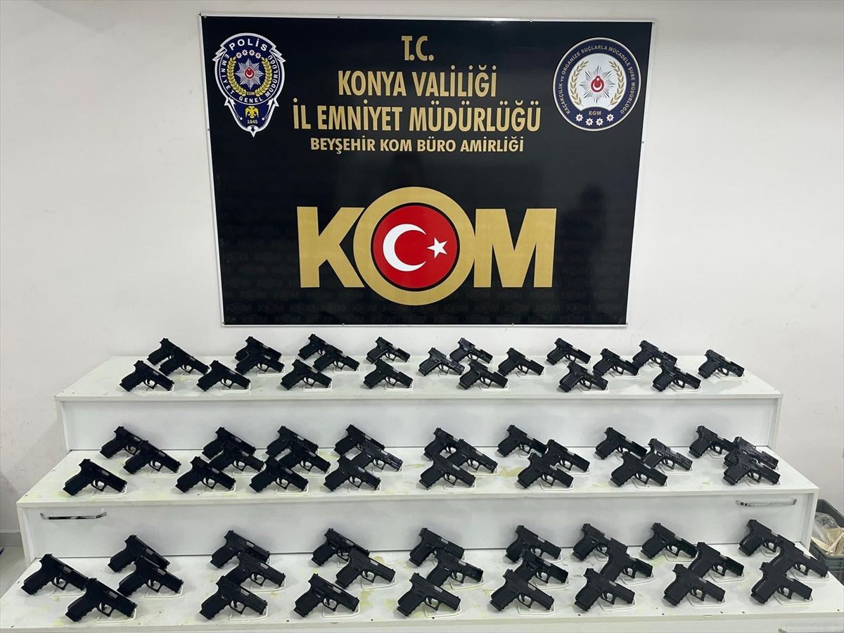 Konya'da 70 ruhsatsız tabanca ele geçirildi