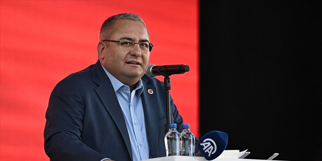 Üç belediye başkanı Ak Parti'ye katıldı