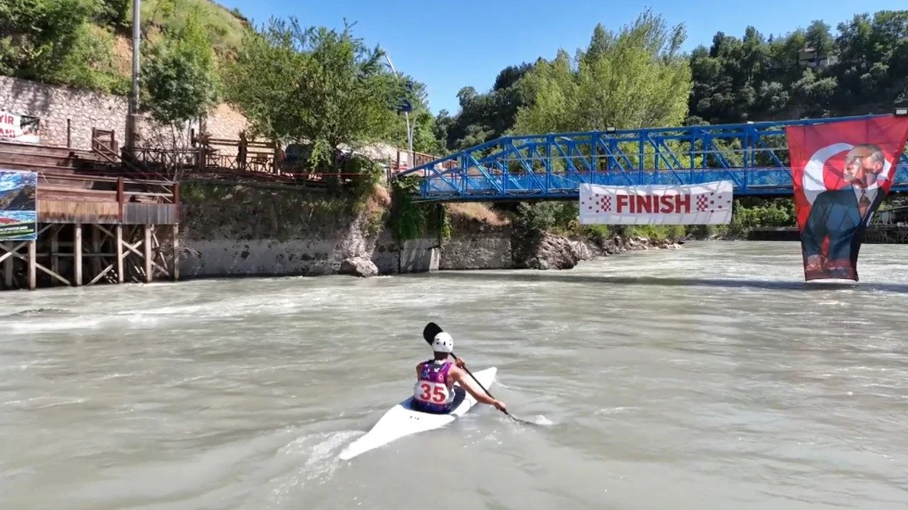 Munzur’da tarihi anlar: Tunceli'de ilk kez kano akarsu slalom yarışları düzenleniyor