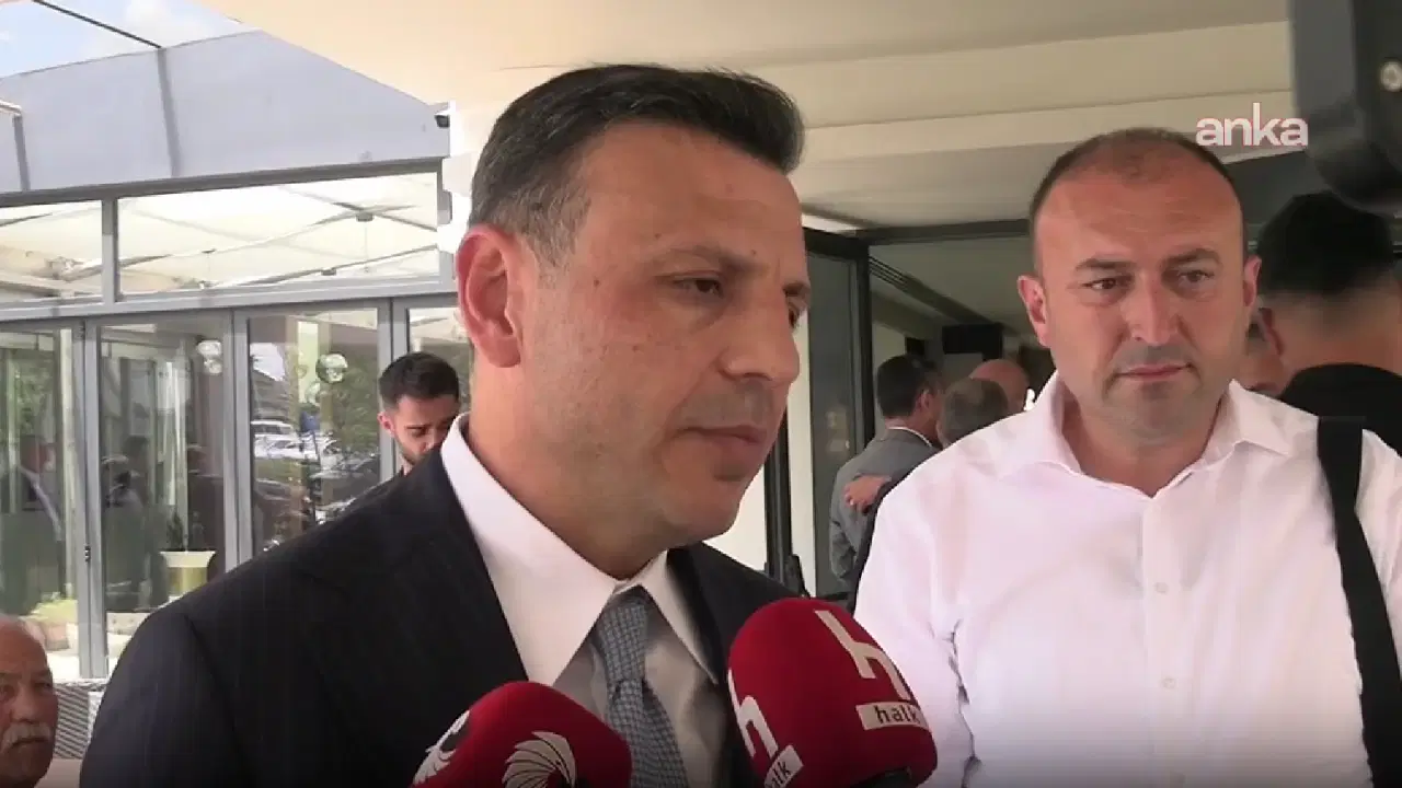 Özgür Çelik: 'CHP'yi tartıştırarak gerçek gündemi örtmeye çalışıyorlar'