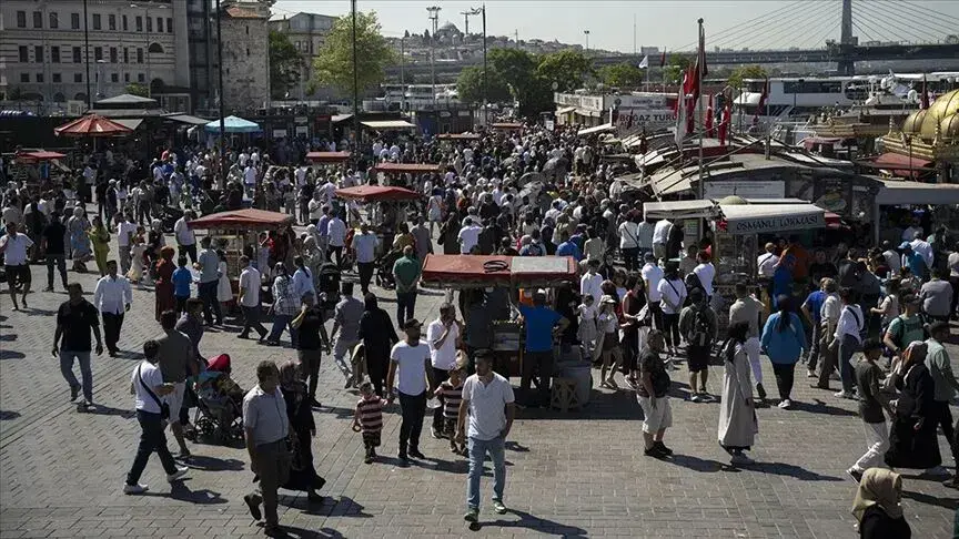 Türkiye 12,7 milyonluk genç nüfusuyla 194 ülkeden 117'sini geçti