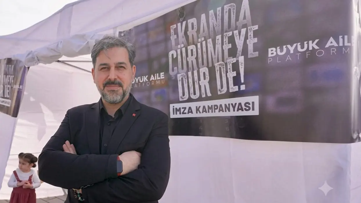 Türkiye Yüzyılı Maarif Modeli vurgusu! Büyük Aile Platformu'ndan 2025-2026 Eğitim-Öğretim yılı değerlendirmesi