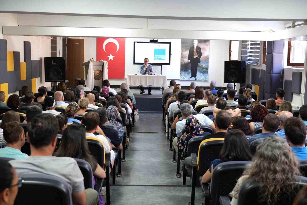 Muğla'da yönetici adayları geleceğe hazırlanıyor