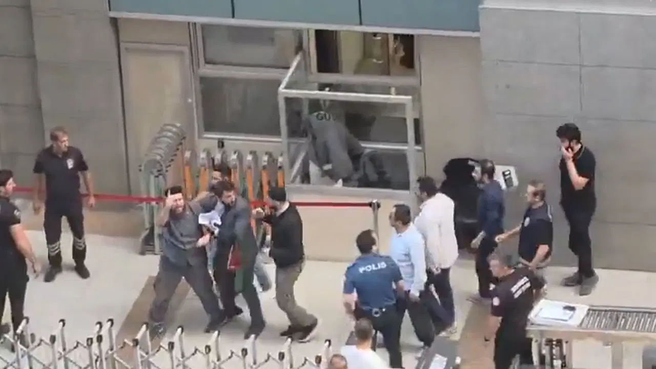 LeMan saldırısı davasında adliyede tekbir sesleri yükseldi: Polis ile gerici grup arasında arbede çıktı