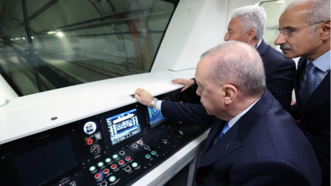 Türkiye'nin en yeni metro hattı! İlk günkü yolcu sayısı belli oldu