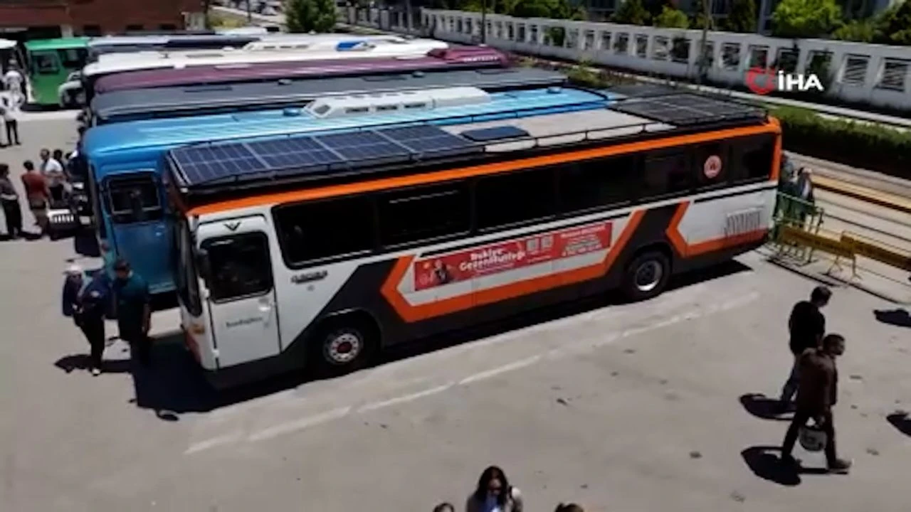 Hurdadan aldıkları otobüsü milyonluk karavana dönüştürdüler