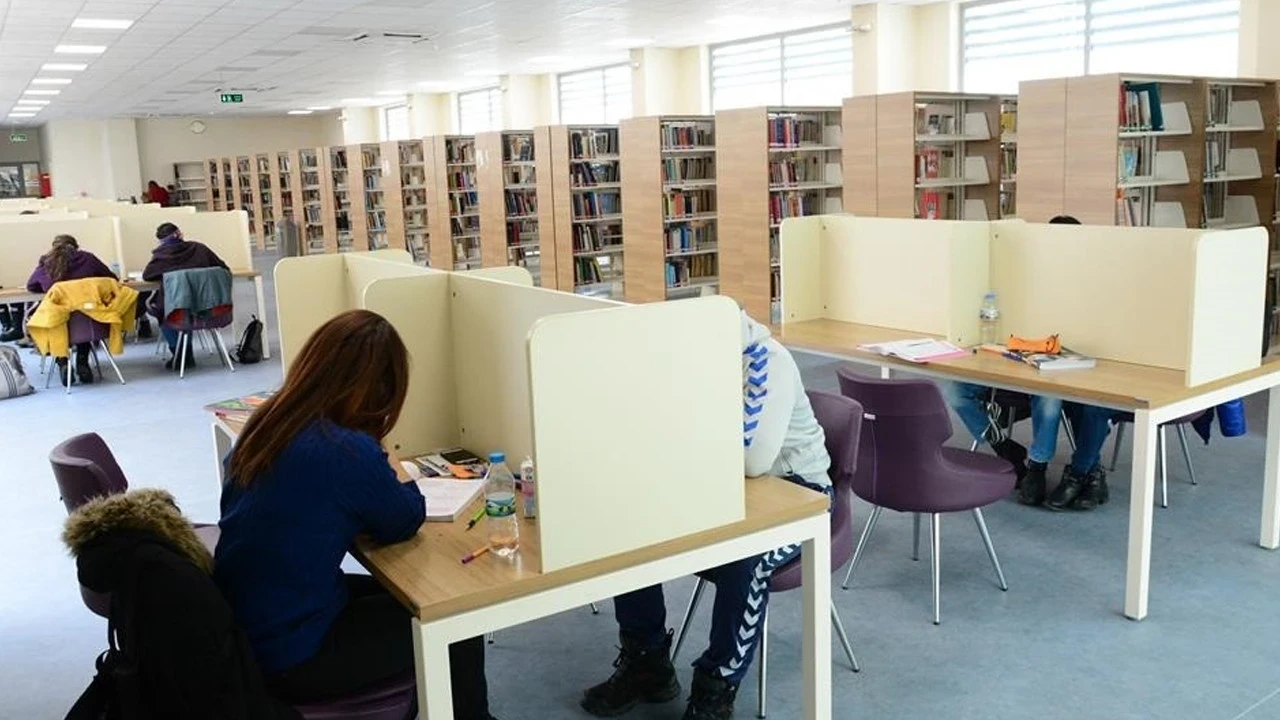 Sivas’ta kütüphanelerin ziyaretçisi azalıyor