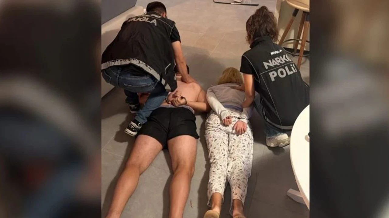 Kırmızı bültenle aranan zanlı Türkiye'de çıktı