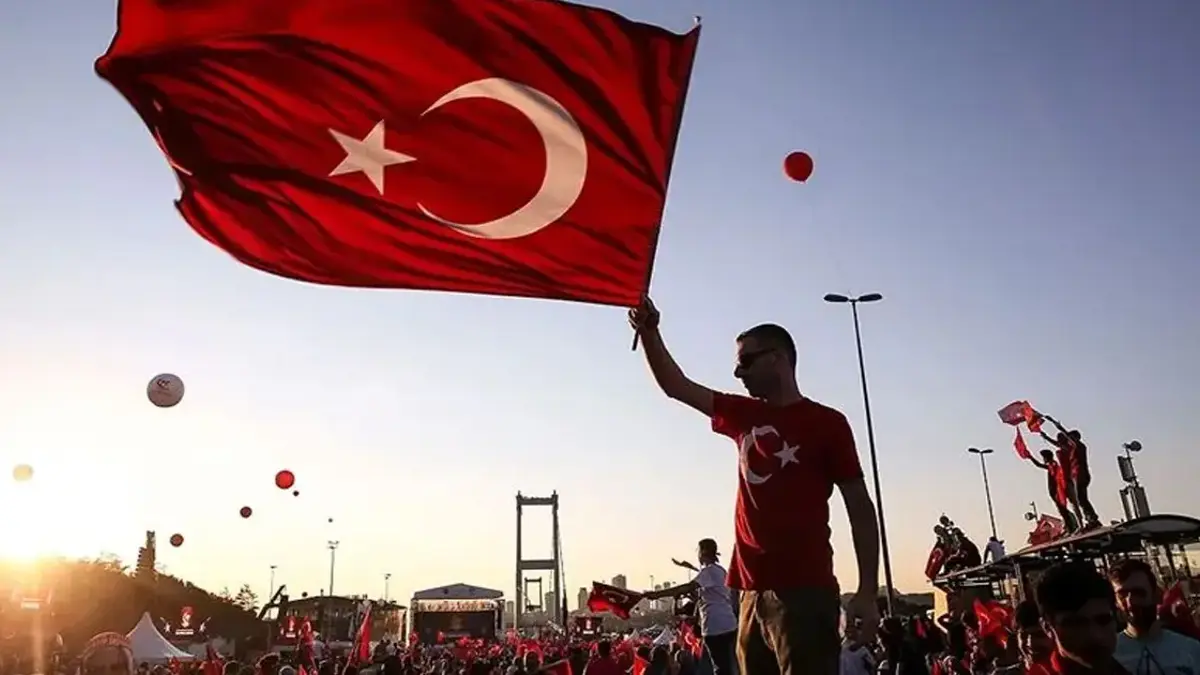 Siyasilerden '15 Temmuz' mesajları