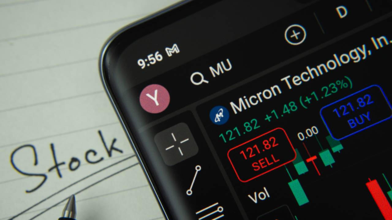 Piyasalarda Micron fırtınası: Bir yılda %723 kazandıran trilyonluk teknoloji devi