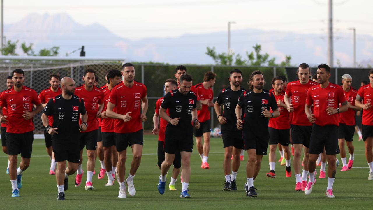 A Milli Futbol Takımımız Paraguay maçının hazırlıklarına başladı