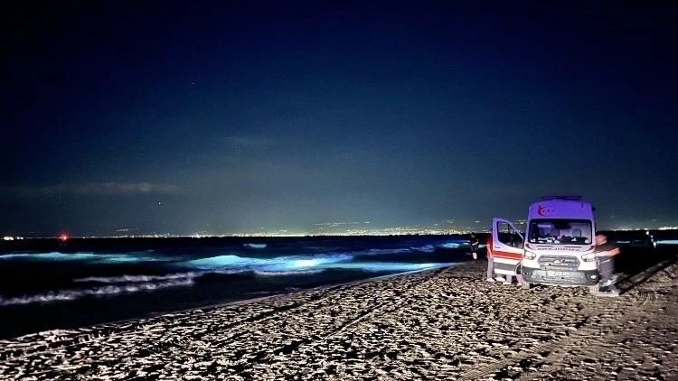 Mersin'de acı olay… Denize giren 5 kişilik aileden 3'ü boğuldu