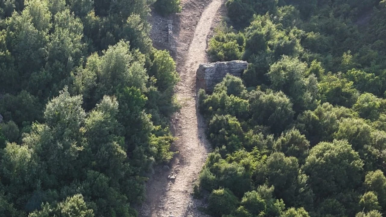 Aspendos'ta antik tiyatrodan akropolise uzanan cadde açıldı